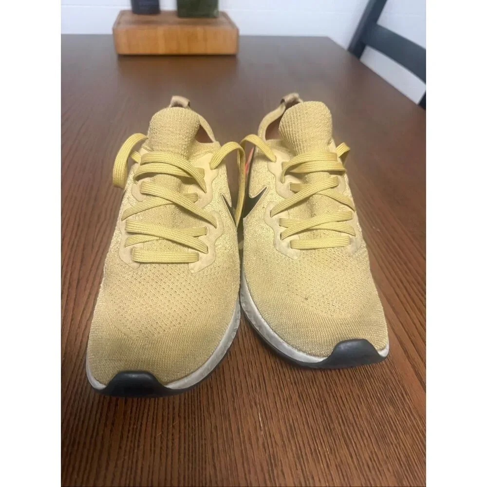 Nike Epic React Flyknit 2 sz 9.5